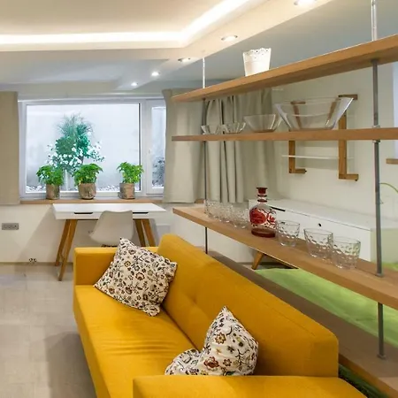 Apartment Oasis *